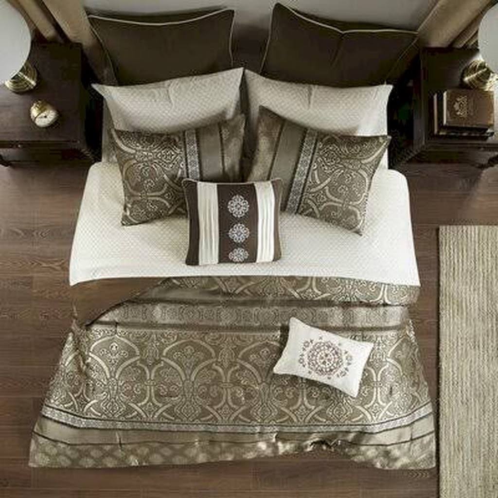 Queen 16 Piece Jacquard Comforter Set B25309