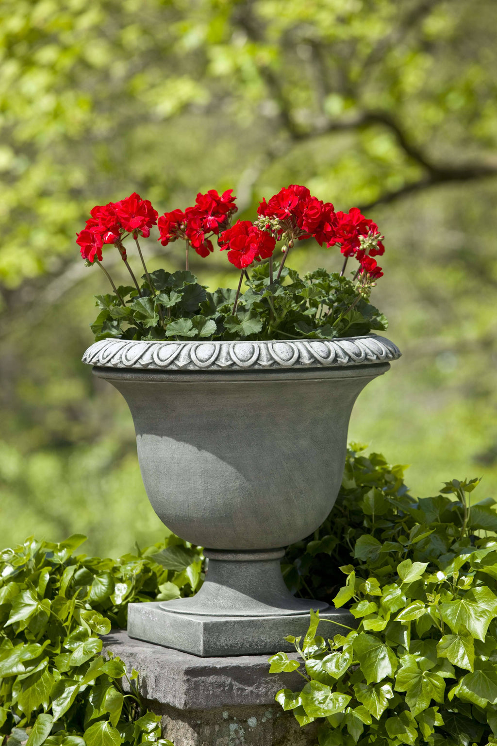 English Moss Urn K63230