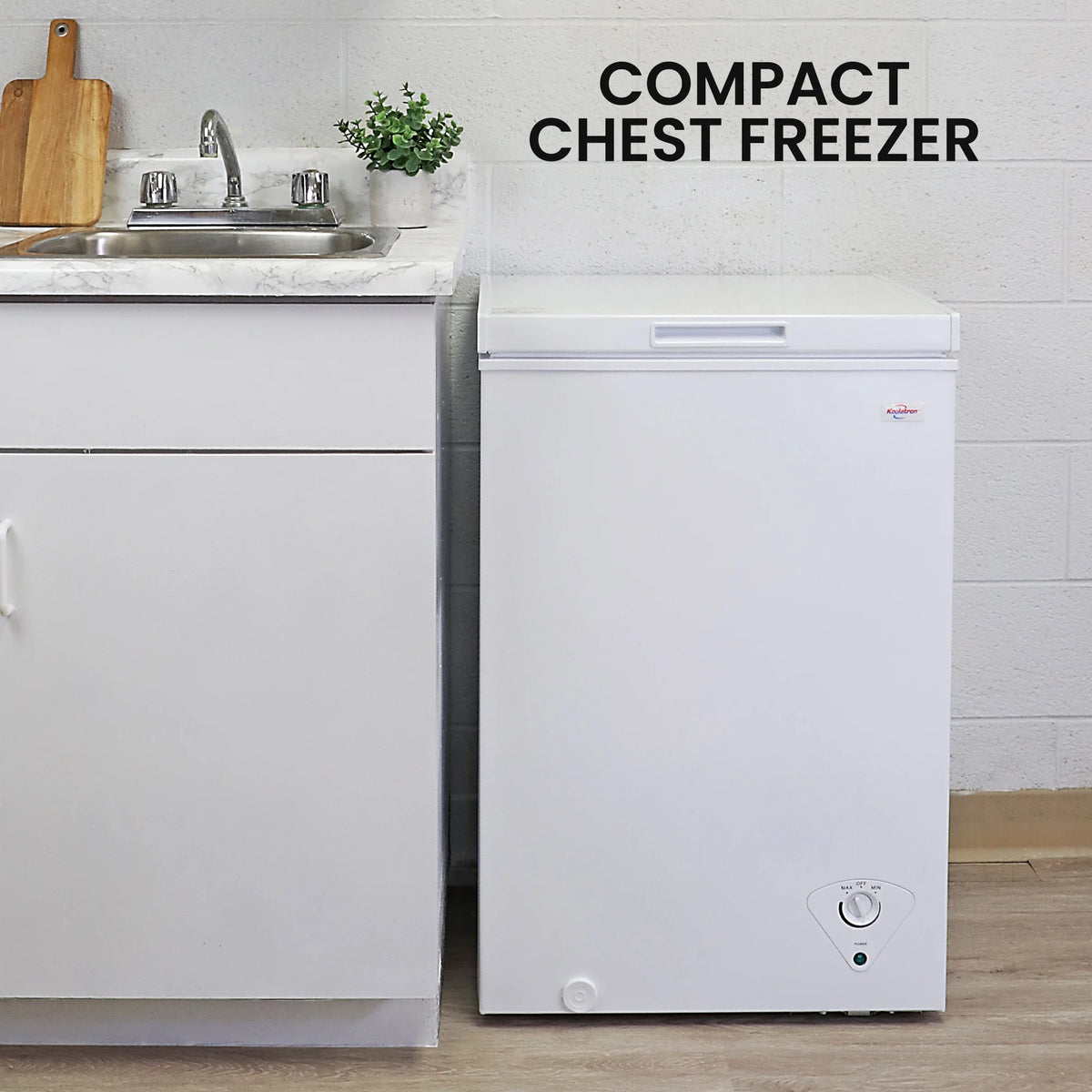 3.5 cu ft White Manual Defrost Chest Freezer G2399
