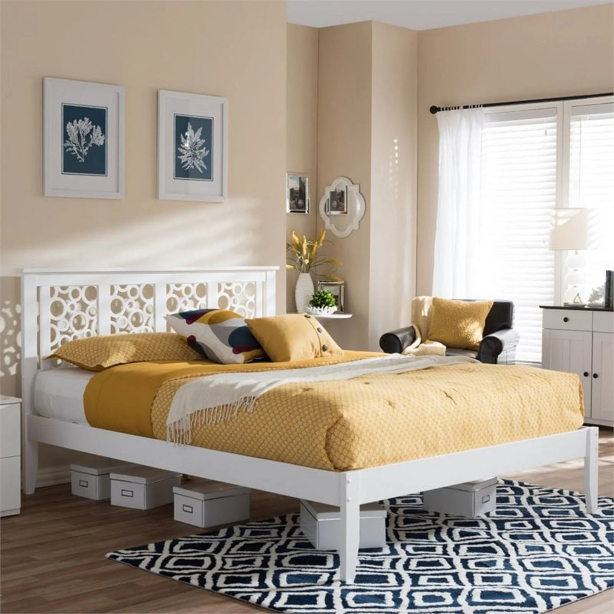 White Queen Size Rubberwood Platform Bed L393270