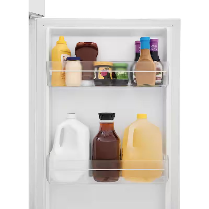 Top Freezer Refrigerator in White O1076