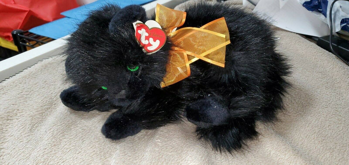 Black Cat W684